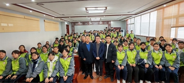 2025年中國文聯(lián)幫扶甘肅隴南武都區(qū)書法支教活動舉行